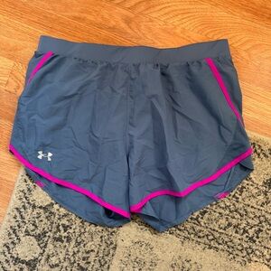 Under Armour Large Blue Shorts